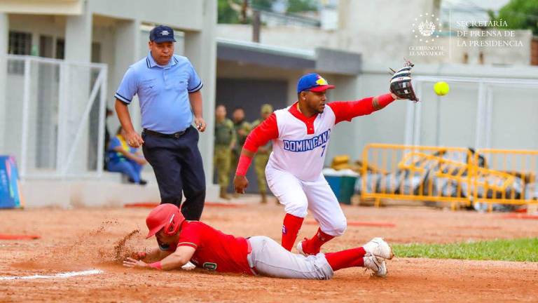 México derrotó a República Dominicana en su primer juego del miércoles.