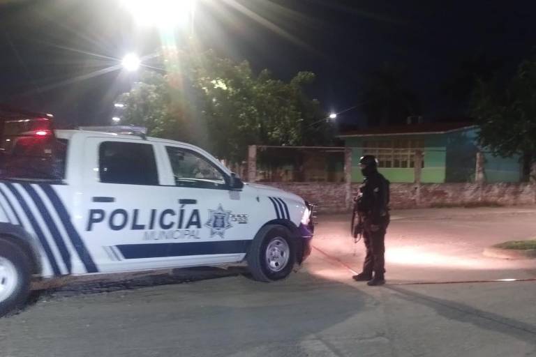 Atacan con un artefacto explosivo a patrulla de la Policía Municipal en Mazatlán