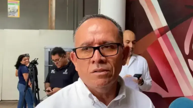 José Juan Rendón mencionó que muchos padres de familia se dejaron llevar por una imagen en redes sociales.