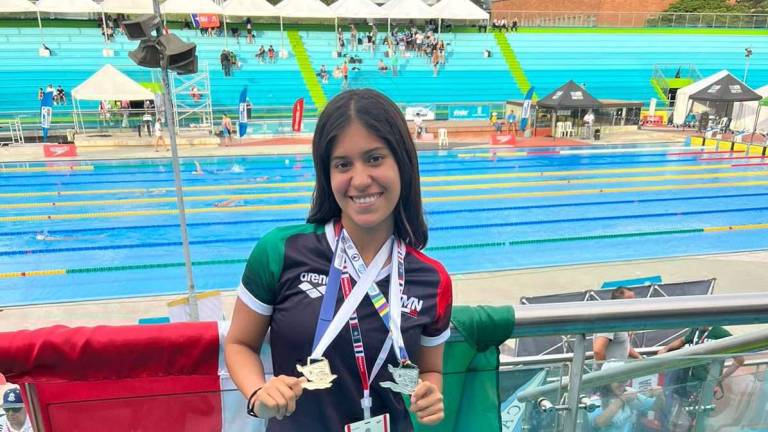 Ángeles Rendón da a Mazatlán primeras medallas en Panamericano y Sudamericano Máster de Natación, en Colombia