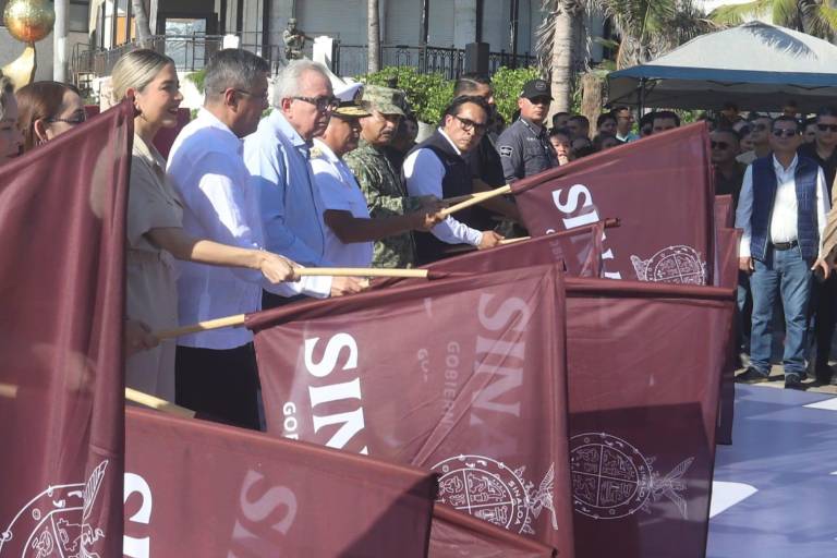 Dan banderazo al inicio del Operativo de Seguridad del Carnaval de Mazatlán