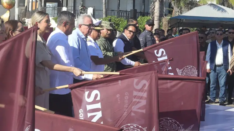 Dan banderazo al inicio del Operativo de Seguridad del Carnaval de Mazatlán