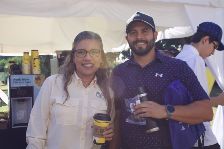 Dan golfistas un swing por la educación en el Torneo de Golf Exatec Blue Open