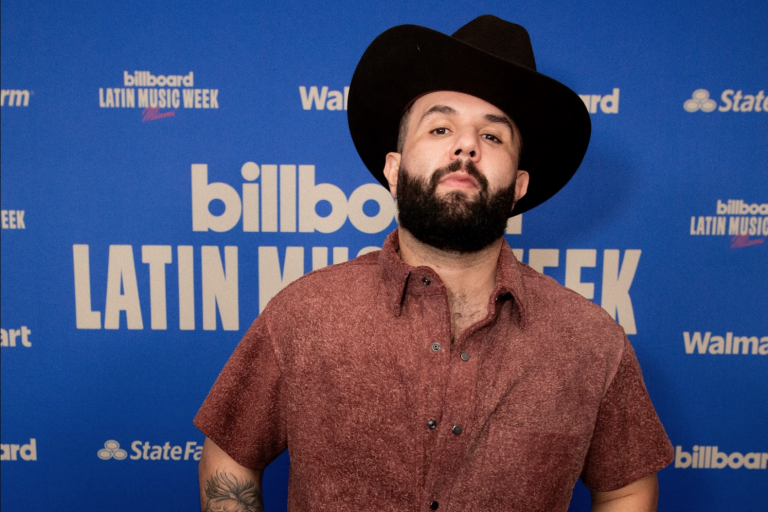 Lanzará Carín León su primer álbum de música country grabado en Nashville