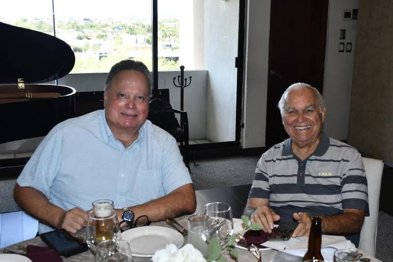 Celebran Los Caminantes su reunión ‘1500’