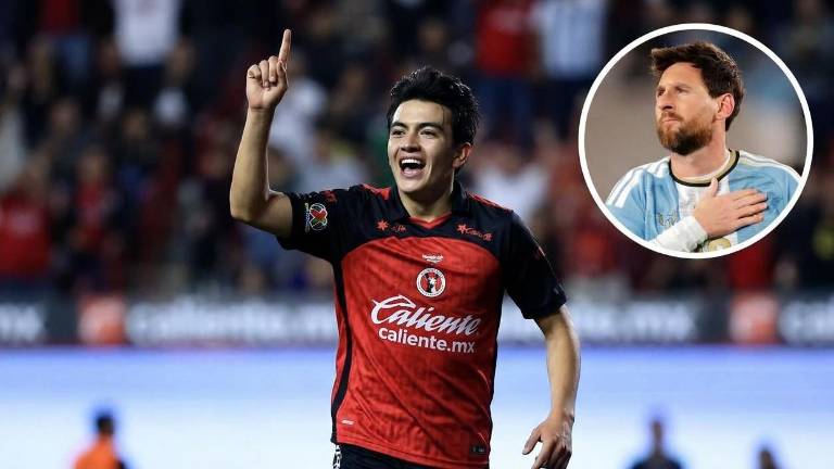 Gilberto Mora es distinguido por Messi.