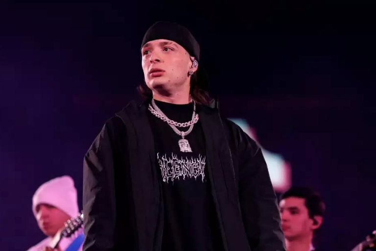 Nombran a Peso Pluma embajador de la Semana de la Moda de Nueva York