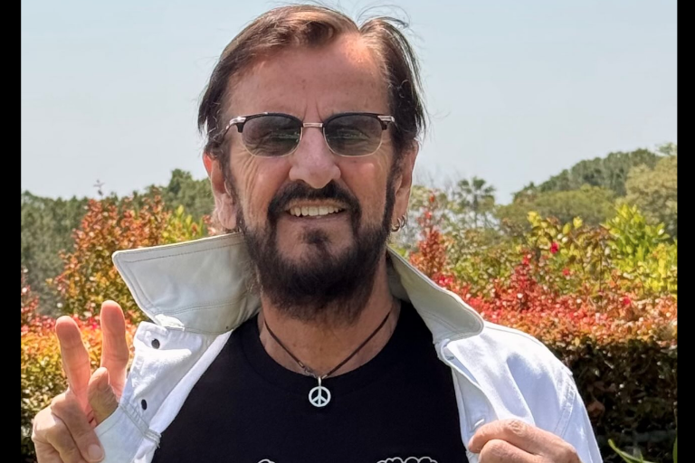 Pide Ringo Starr Cambiar guión de biopic de ‘The Beatles’