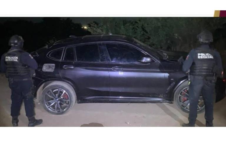 Aseguran camioneta BMW con droga y cargadores para fusil en el poblado Bachigualatillo, en Navolato