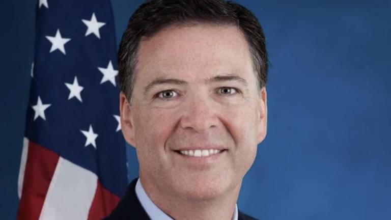 El origen de la imputación es una imagen que Comey publicó en su cuenta de Instagram en la que aparecían conchas marinas formando el número 8647.