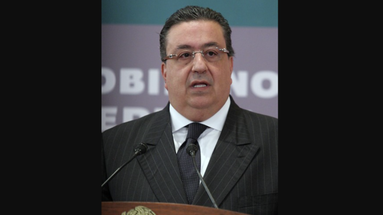 Fernando Gómez-Mont defenderá a Ernesto Ruffo Appel, detenido el pasado jueves.