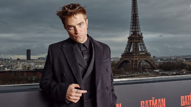 Robert Pattinson regresará como el caballero de la noche.