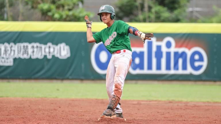 El prospecto sinaloense Ezequiel Rivera Velarde estampa su firma con Dodgers.