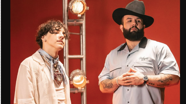 Xavi y Carín León interpretan el tema La Morrita.