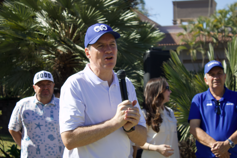 Dan golfistas un swing por la educación en el Torneo de Golf Exatec Blue Open