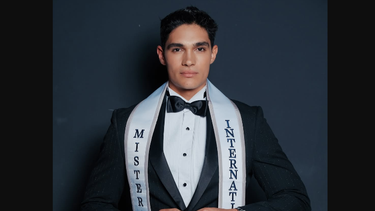 Andrés Briseño Briseño, mazatleco que se coronó como Mister International 2026 en Bangkok, Tailandia.