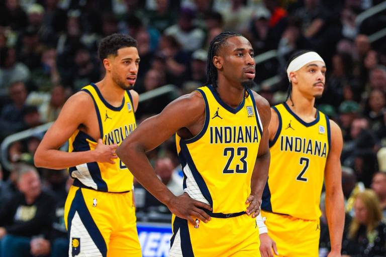 Myles Turner lidera a los Pacers en una contundente victoria sobre los Bucks