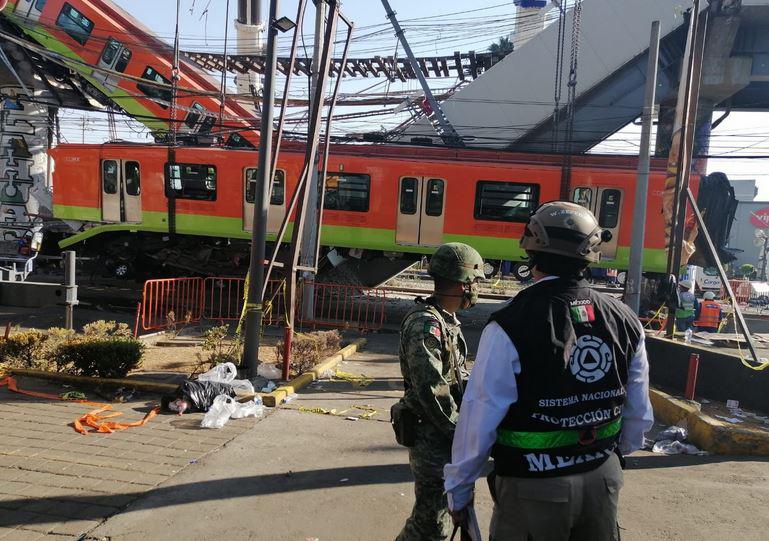 $!Familias identifican muertos por accidente en Metro y demandan justicia. AMLO dice que los culpables pagarán