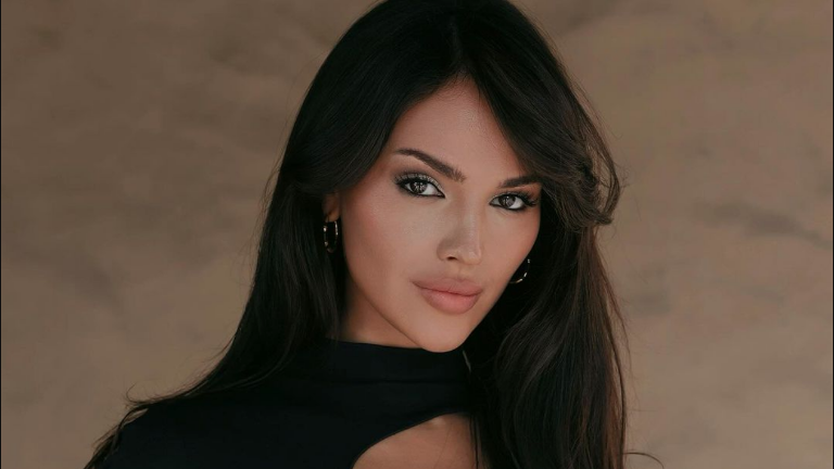 Fans señalan que Eiza González está abusando de las cirugías.