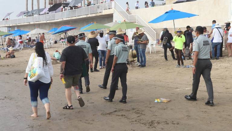 Elementos de la Guardia Nacional se suman a vigilancia en playas de Mazatlán
