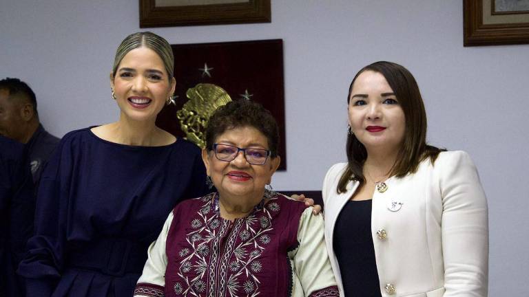 Ernestina Godoy Ramos sostuvo una reunión con distintas autoridades de Mazatlán.