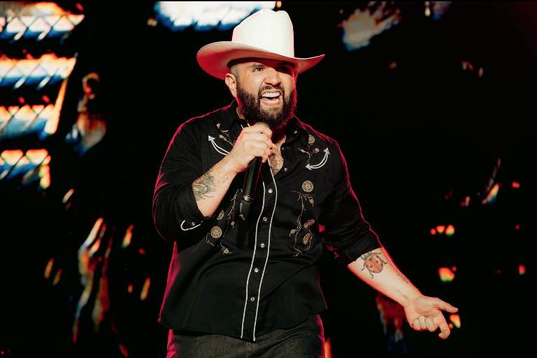 Nombran a Carín León como uno de los 300 Líderes de México 2025