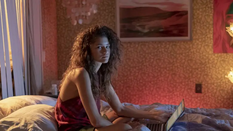 Zendaya regresa en la tercer temporada de Euphoria.