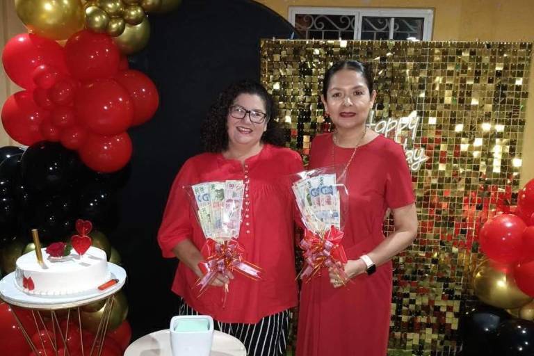 Graciela Ávila y Lilián Pardo celebran juntas sus cumpleaños