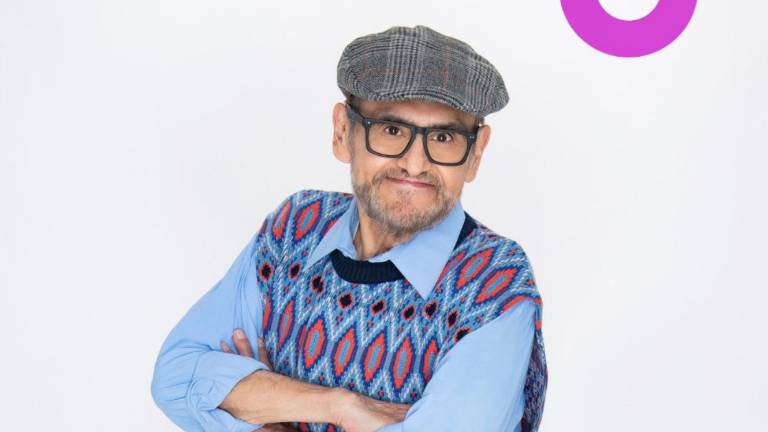 Edgar Vivar sufre un percance durante las grabaciones del programa de comedia Vecinos.