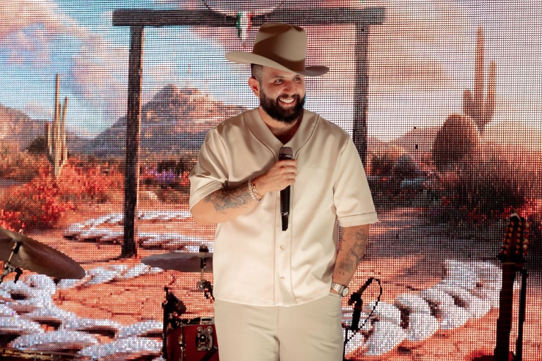 Es Carín León el primer artista latino en conquistar ‘La Sphere’, en Las Vegas