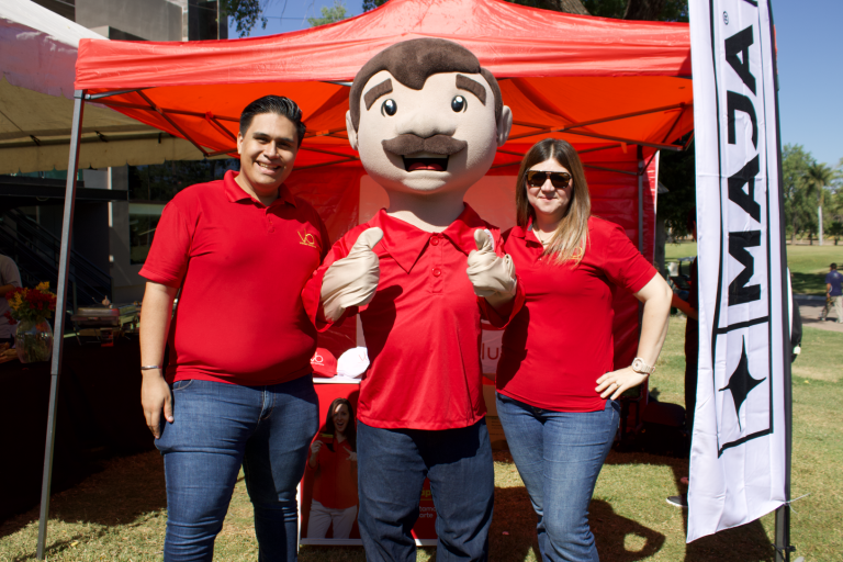 Dan golfistas un swing por la educación en el Torneo de Golf Exatec Blue Open