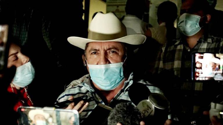 Vamos a rescatar Culiacán: Faustino Hernández en su registro a la Alcaldía por el PRI, PAN y PRD ante el IEES