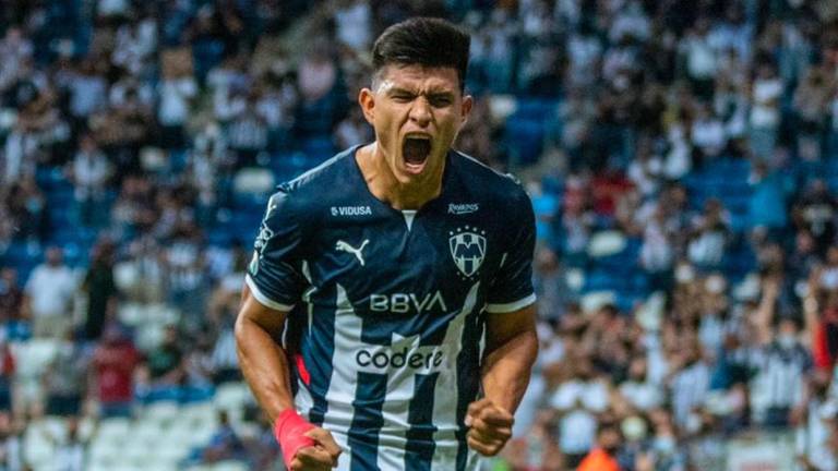 Jesús Gallardo abrió la cuenta goleadora del Monterrey ante Toluca.