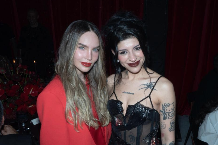 Protagonizan Belinda y Cazzu uno de los encuentros más esperados