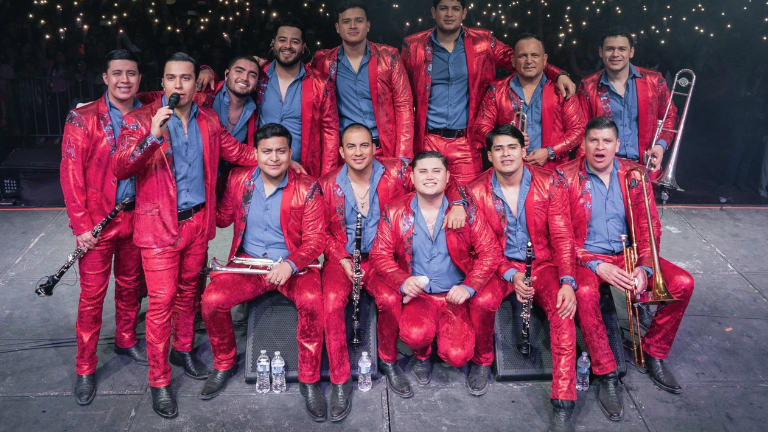 La Arrolladora Banda Limón.