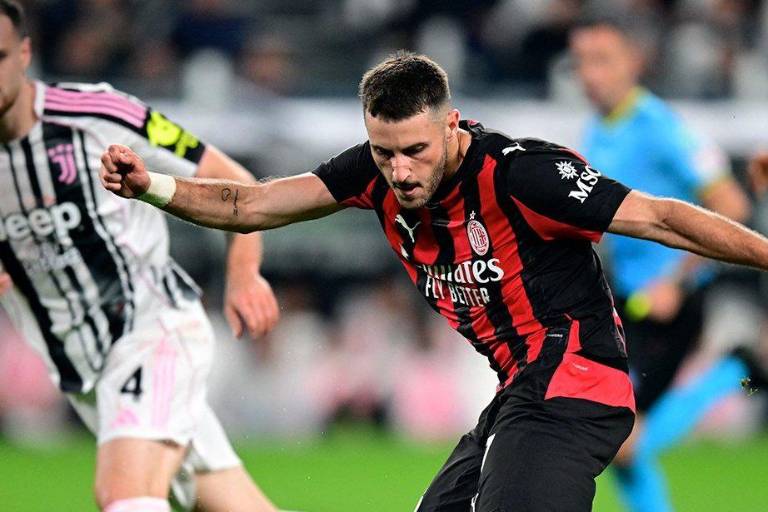 Santiago Giménez recibe elogios de Massimiliano Allegri, su entrenador en el AC Milan