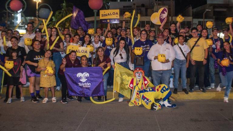 Color, música y unión, así vivió Mazatlán el arranque del Boteo Teletón que se celebró por el malecón de Mazatlán.
