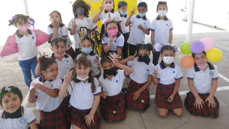 Niños del Colegio Valladolid celebran en grande su día