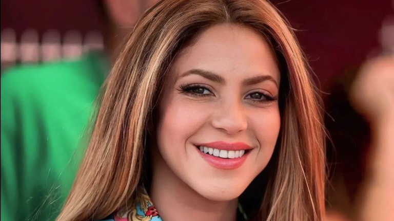 Shakira viajó a Colombia para reunirse con su padre.