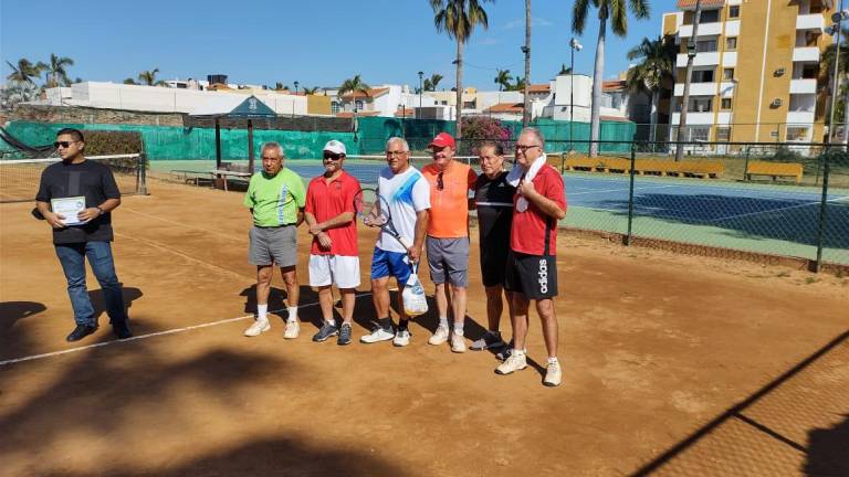 Definen a los dueños de los pavos en el Torneo de Tenis del Racquet Club