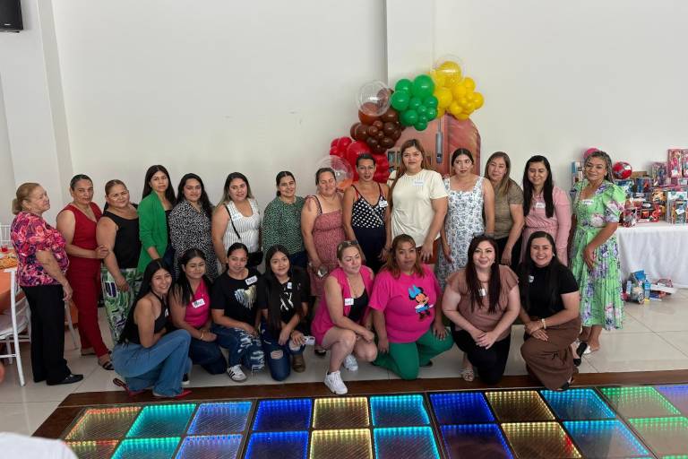 Realiza GANAC una gran fiesta para niños de la institución y sus mamás