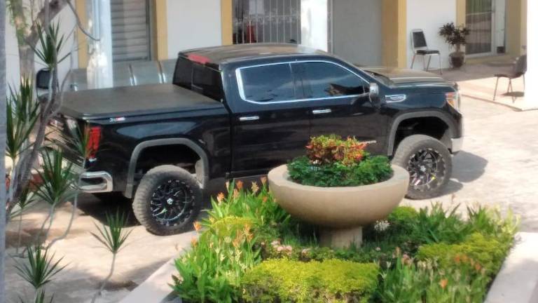 Camioneta en comodato.