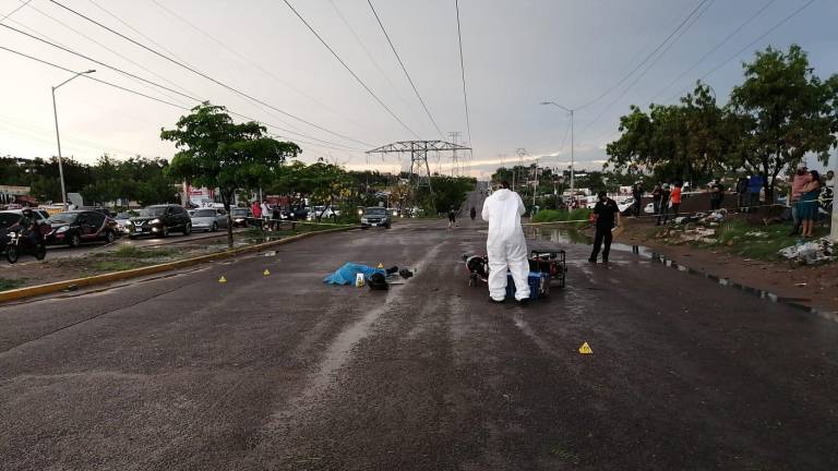 Asesinan a motociclista por la Avenida Álvaro Obregón en la colonia Huizaches en Culiacán