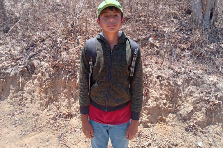 Pedro Damián deja sus vacaciones para unirse a la lucha contra el incendio forestal en Rosario