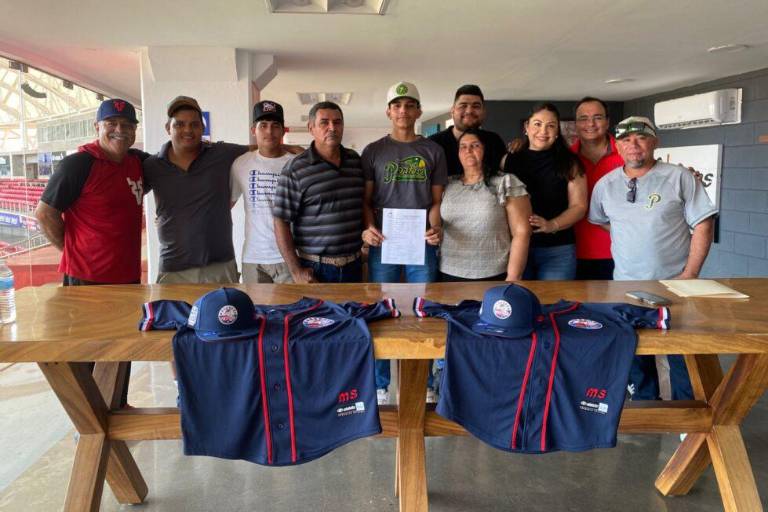Jesús Palomares, talento de 16 años de Academia Venados, firma con Pericos de Puebla