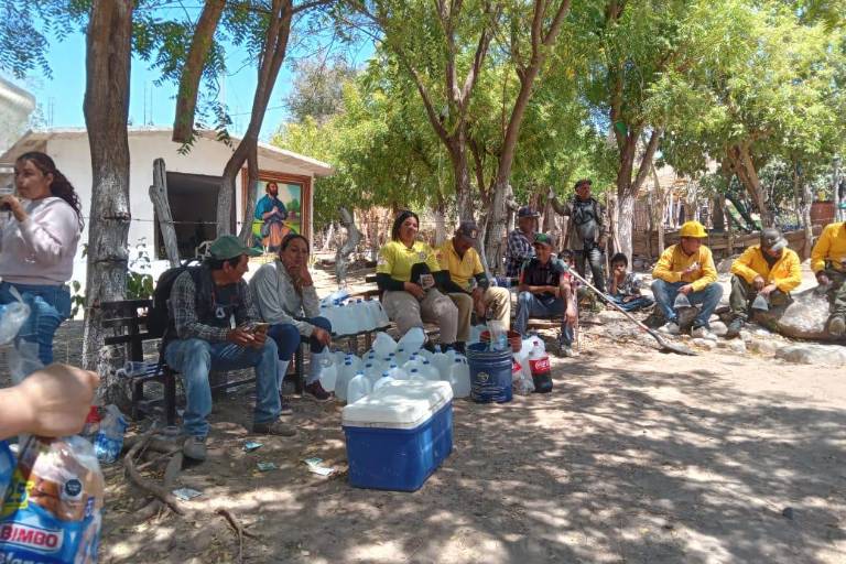 ‘Muy fuerte el humo, teníamos miedo hasta de no despertar’, expresan vecinos de Balamo