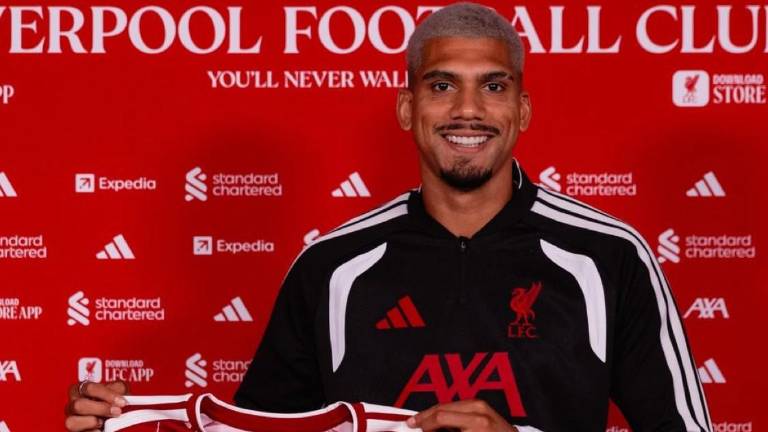 Ronald Araujo, cedido al Liverpool por una temporada con una opción de compra de 55 millones
