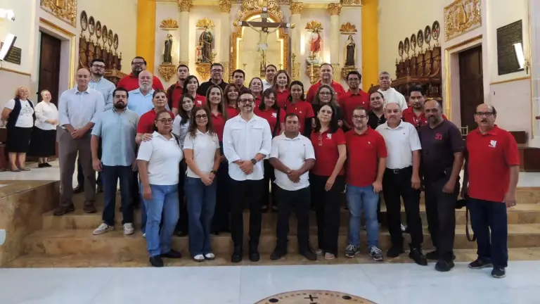 Directivos y colaboradores de Noroeste celebran 53 años de exuistencia.