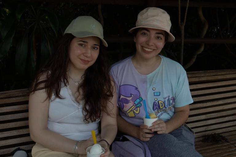 Disfrutan del bazar y la belleza del Jardín Botánico de Culiacán