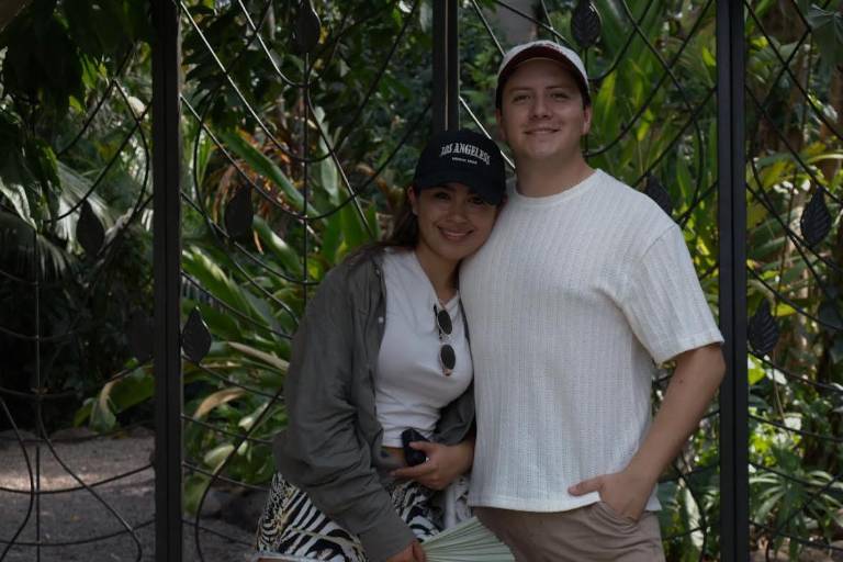 Disfrutan del bazar y la belleza del Jardín Botánico de Culiacán